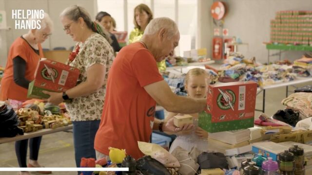 In today's sneak peek of this week's episode of Helping Hands, we join a small team of volunteers at Hawkesbury Valley Baptist Church as they coordinate an impressive number of shoebox gifts for Operation Christmas Child.

For twenty-five years now, their crew of volunteers have come together between June and October to sort and pack donations of items into shoebox-sized gifts suitable for children across a variety of age groups.

See Part 1 of the documentary when Helping Hands airs this Saturday at 10:00am on @9gem, on Sunday at 5.30am on @channel9 and anytime on @9now.

#helpinghandstvau #makingtheworldabetterplace #documentary #impactmakers #impact #gamechangers #socialgood #tvshowforsocialgood #samaritanspurse #operationchristmaschild #OCC #OCCAustraliaNewZealand #occ_anz #christmas #christmasgiving #generosity #packashoebox #volunteer @sp_anz @samaritanspurse @operationchristmaschild @hawkesburyvalleybaptistchurch